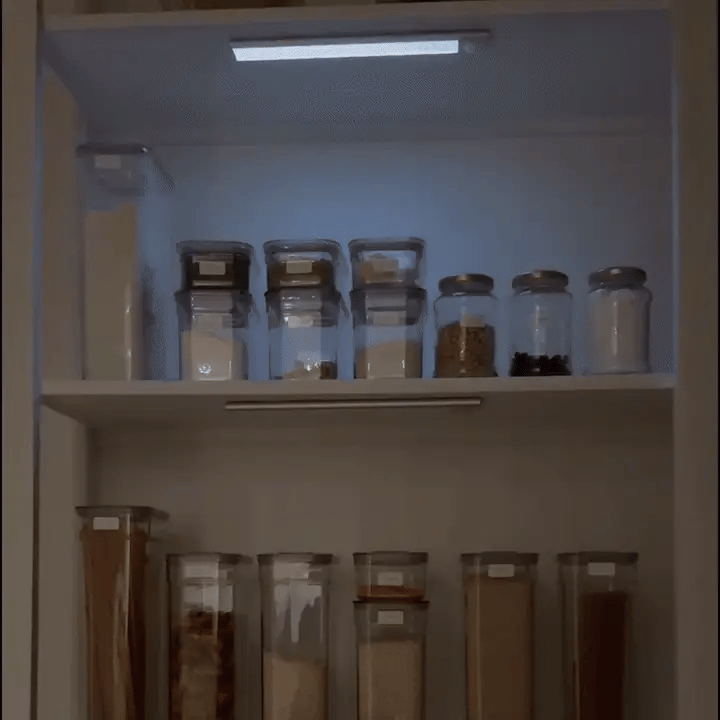 GlowLine - Une lumière économe en énergie qui s'allume uniquement lorsque vous en avez besoin